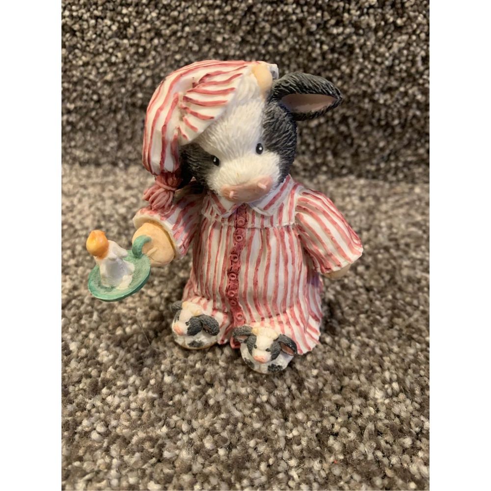 Mary’s Moo Moo Enesco Once upon a midnight steer cow figurine